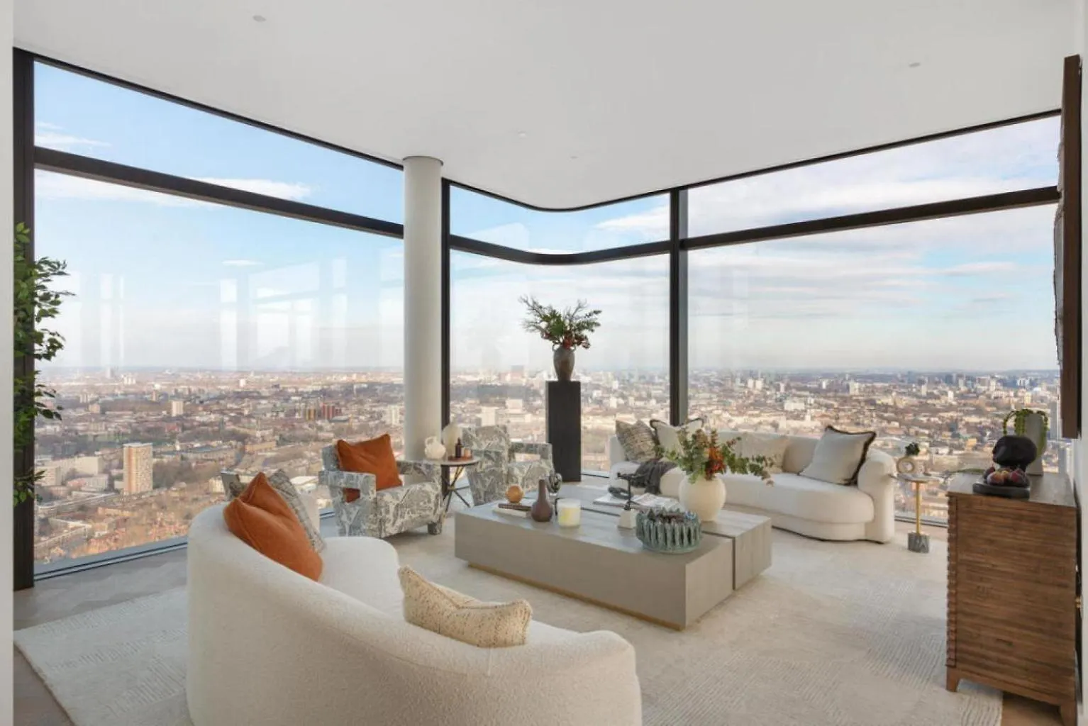 Luxurious Penthouse Sleeps 8 Guests Apartment London